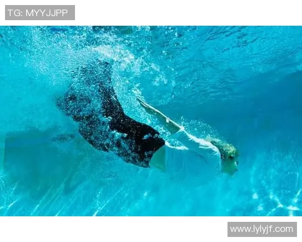 泳池明星闪耀泳坛赛场引领潮流风尚挑战极限展现无穷魅力